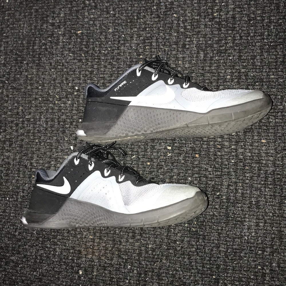 Nike flywire training shoe